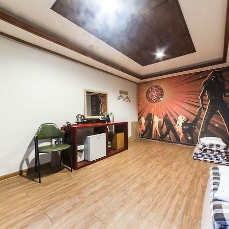 Отель Pocheon Royal Экстерьер фото