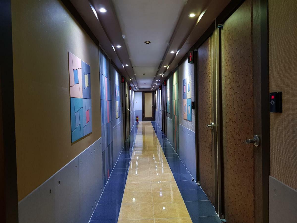 Отель Pocheon Royal Экстерьер фото