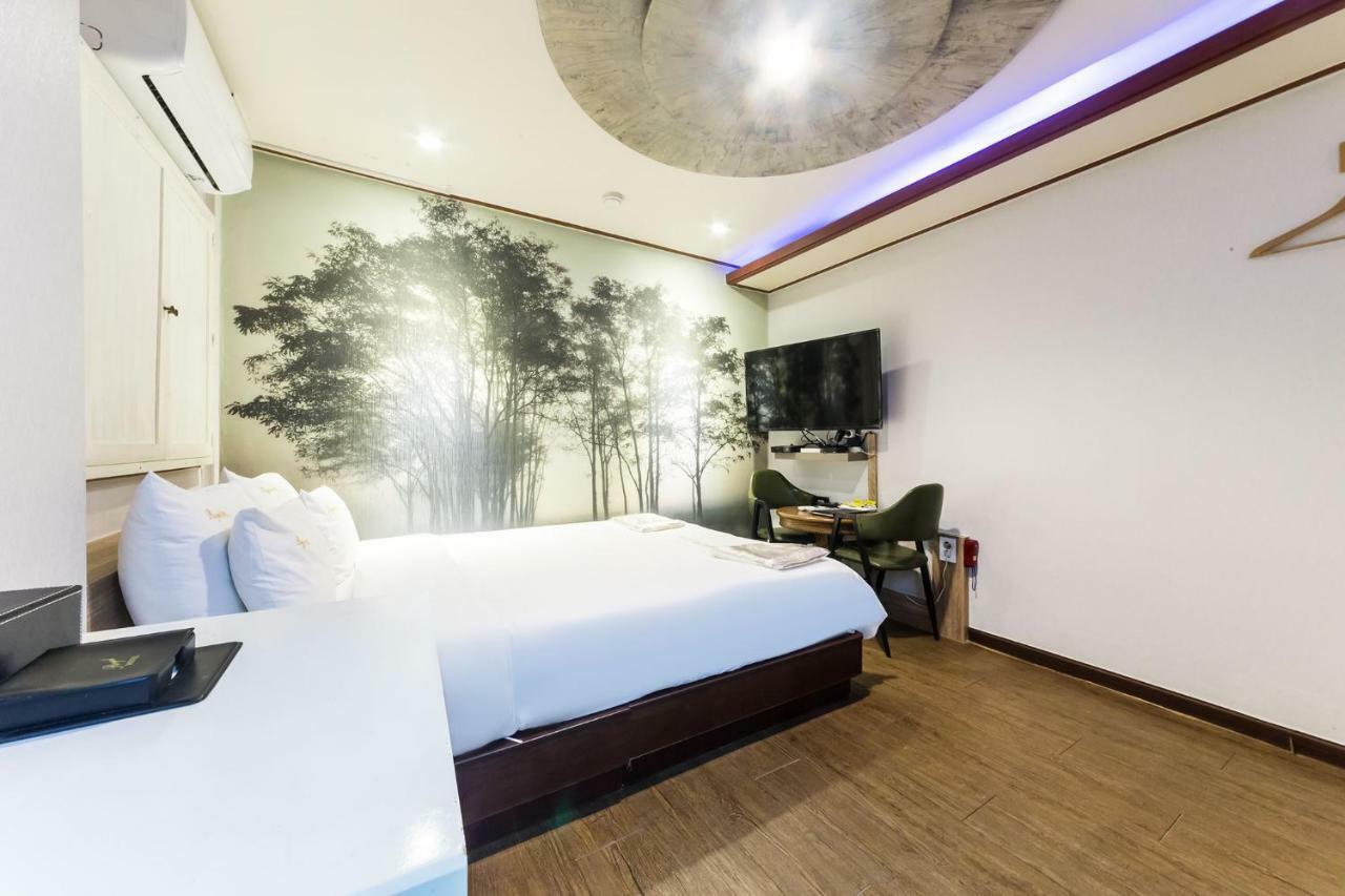Отель Pocheon Royal Экстерьер фото